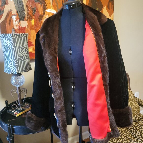 St John Couture Collection Mink Coat - Picture 5 of 10